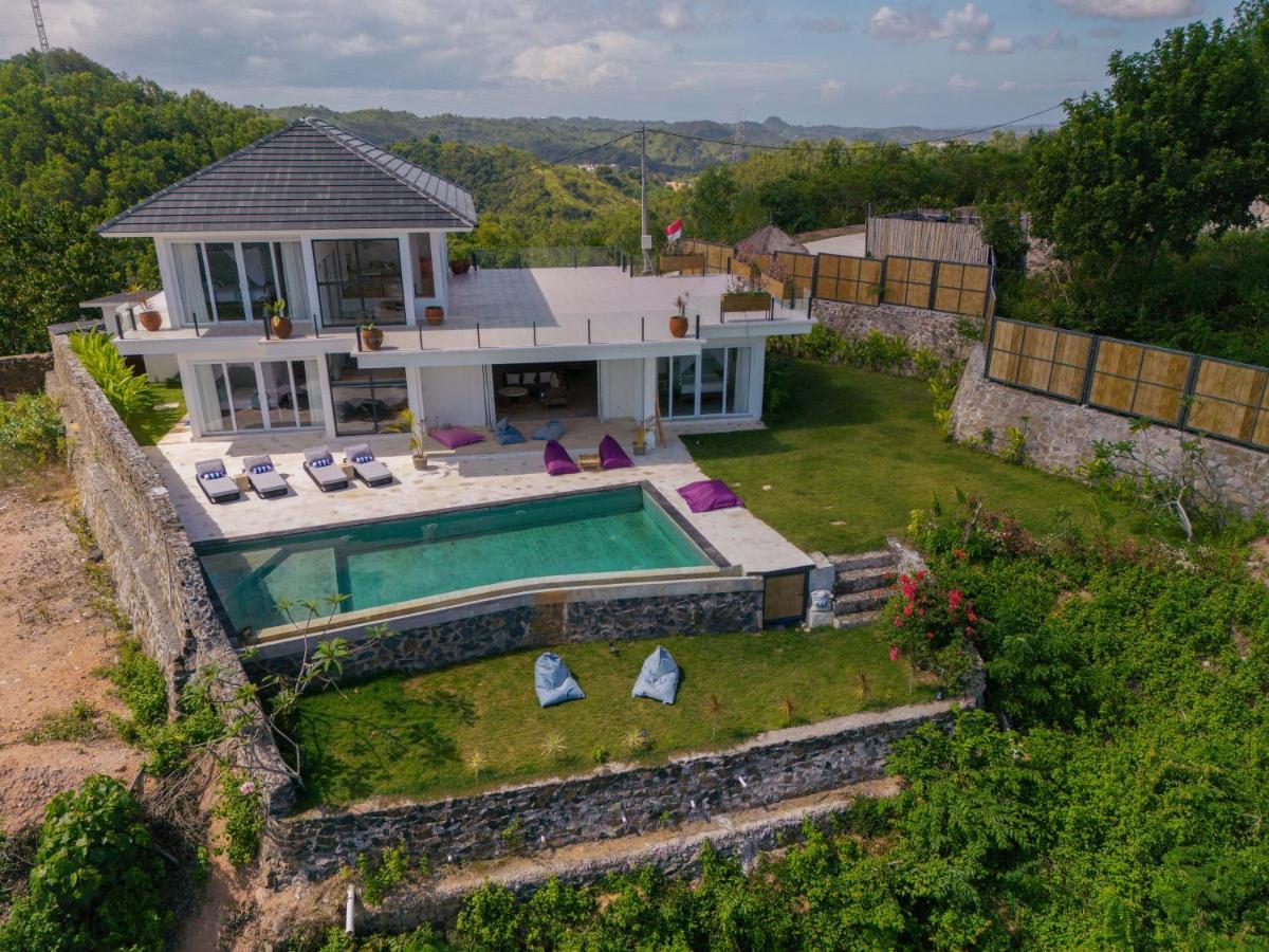 Villa Santosa Heights Kuta  Экстерьер фото